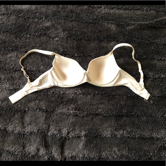 Victoria Secret Bra - Picture 5 of 5